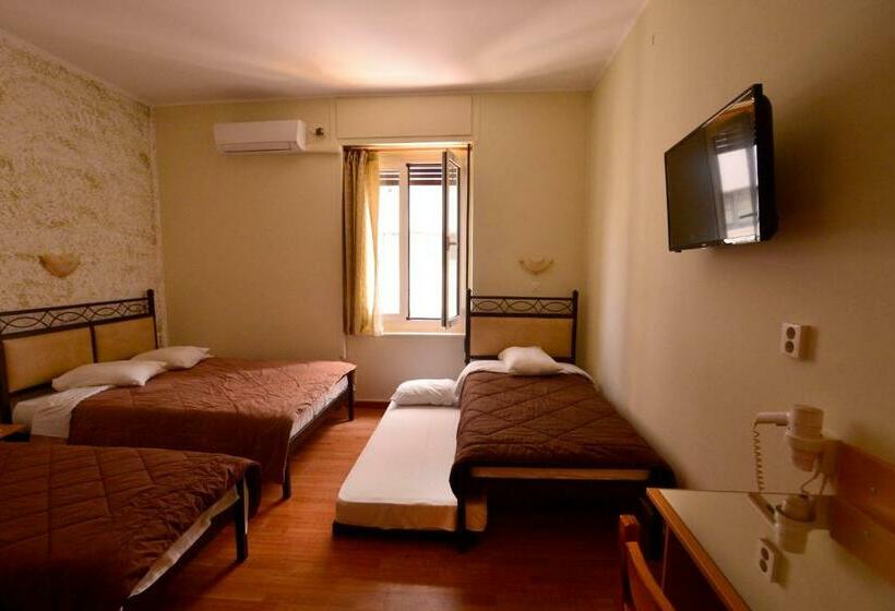 Семейный Номер Классика, Electra Hotel Piraeus