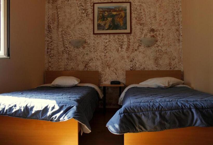 Номер Economy, Electra Hotel Piraeus