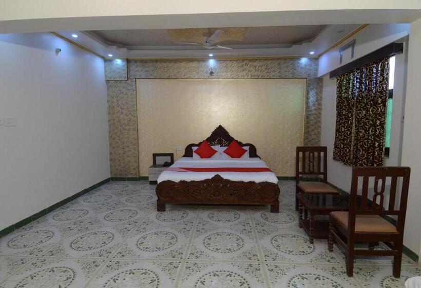 트리플 클래식 룸, Rani Bagh By Oyo Rooms