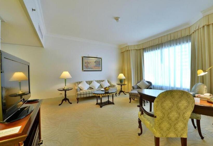 Suite Deluxe, Evergreen Laurel Hotel Bangkok