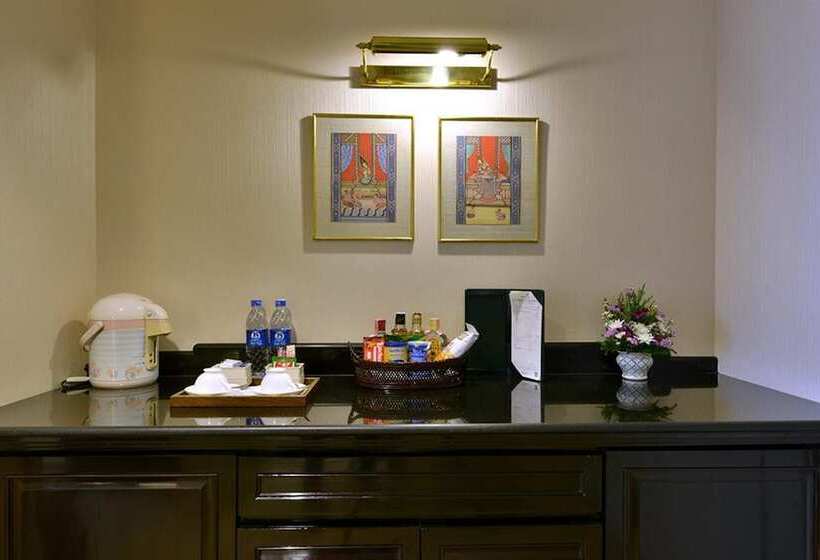 Habitación Deluxe, Evergreen Laurel Hotel Bangkok