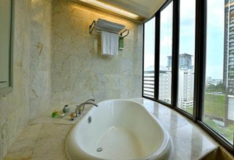 Suite Deluxe, Evergreen Laurel Hotel Bangkok