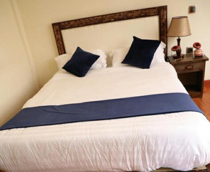 اتاق اکونومی یک تخته, Fikirandray Lodge