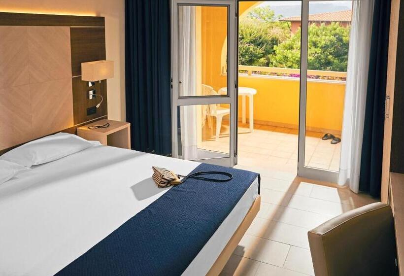 Номер Стандарт Трехместный, Tui Magic Life Calabria   All Inclusive