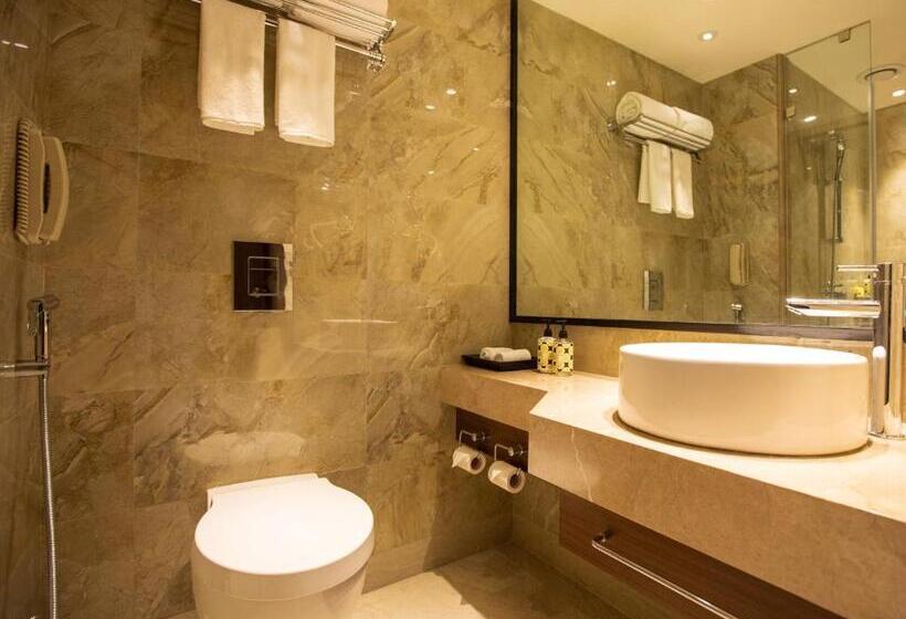 行政房间, Lemon Tree Premier City Center Pune