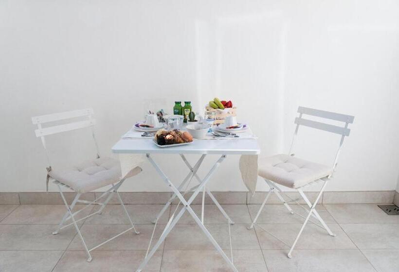 غرفة ديلوكس مزودة بشرفة, Sorrento Stylish Rooms