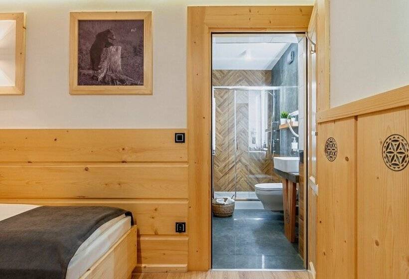 Quarto Triplo Deluxe, Willa U Gałów