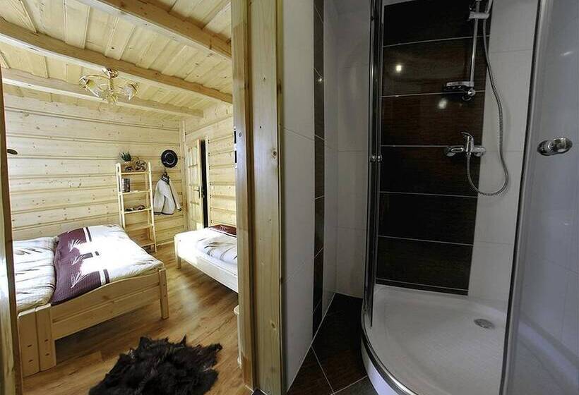 Quarto Quádruplo Estandar, Willa U Gałów