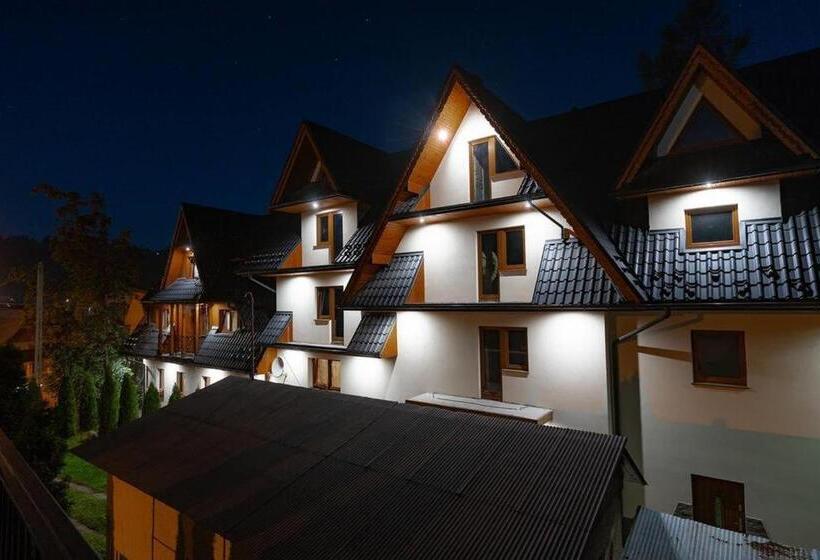 Quarto Triplo Estandar, Willa U Gałów