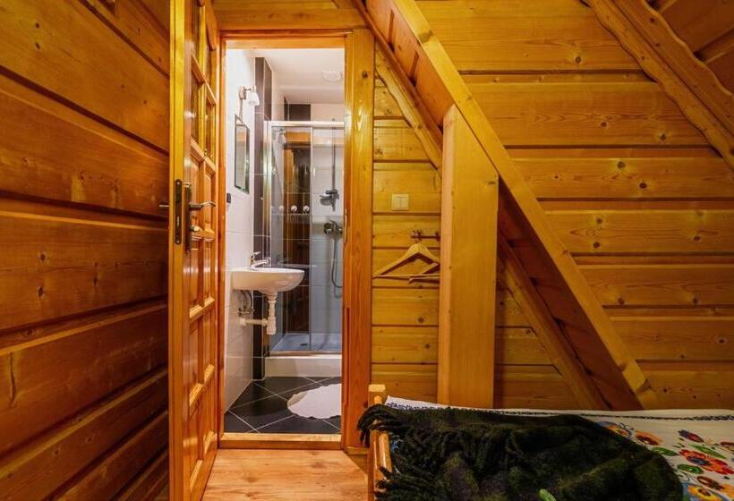 Quarto Estandar, Willa U Gałów