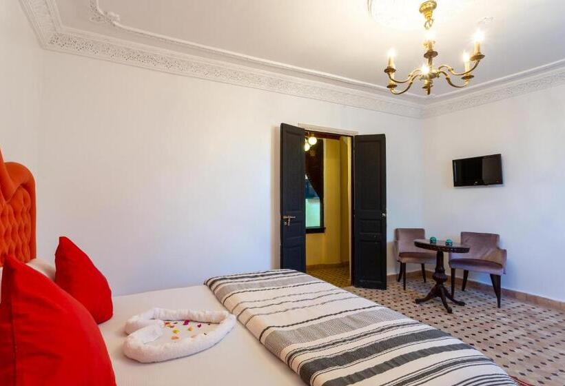 Quarto Superior, Villa Ayche