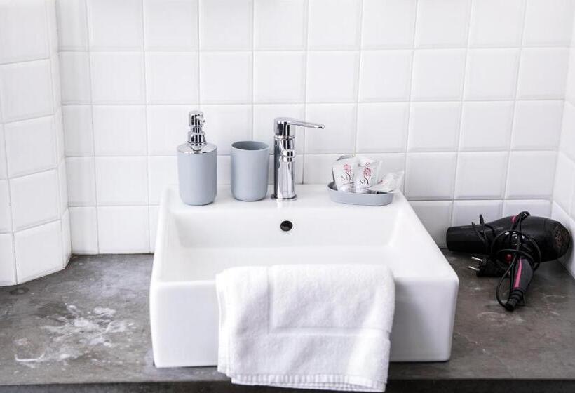 اتاق استاندارد سه نفره, B&b Barone Sieri Pepoli