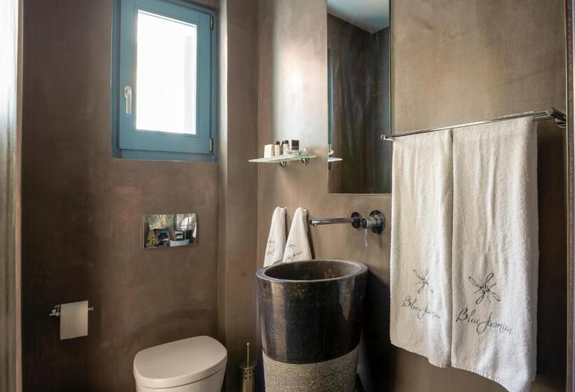 스위트, Blue Jasmine Suites