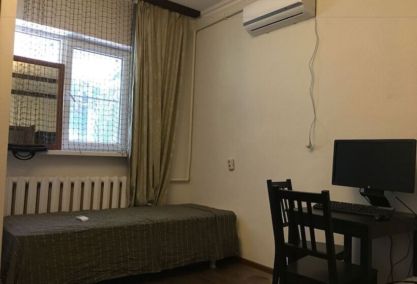 Family Suite, Russian Izba