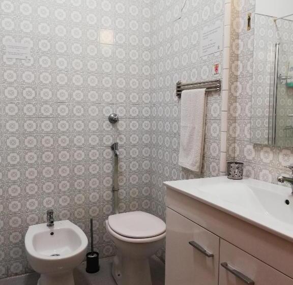 Трехместный Номер Стандарт с Балконом, Tripgeo Guesthouse