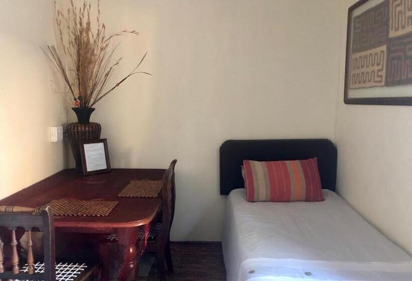 스탠다드 스튜디오, Waterberg Inn