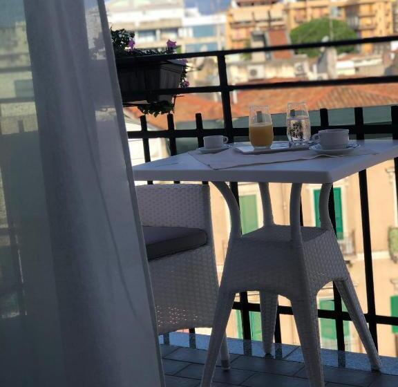 Номер Стандарт с Балконом, Milazzo Inn Aimori