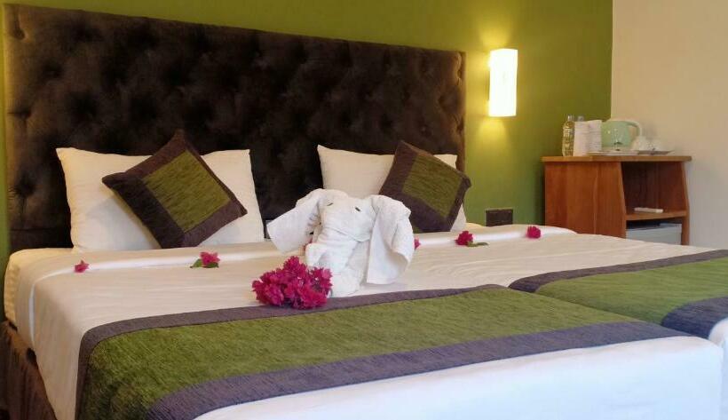 Номер Deluxe, Capital Regency