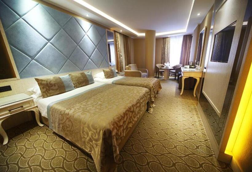 اتاق استاندارد سه نفره, The Parma Hotel Downtown