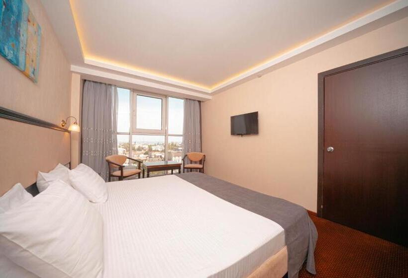 سوییت جونیور, Black Sea Central