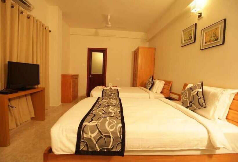 스탠다드 룸 킹사이즈 침대, Grand Cascade Chennai