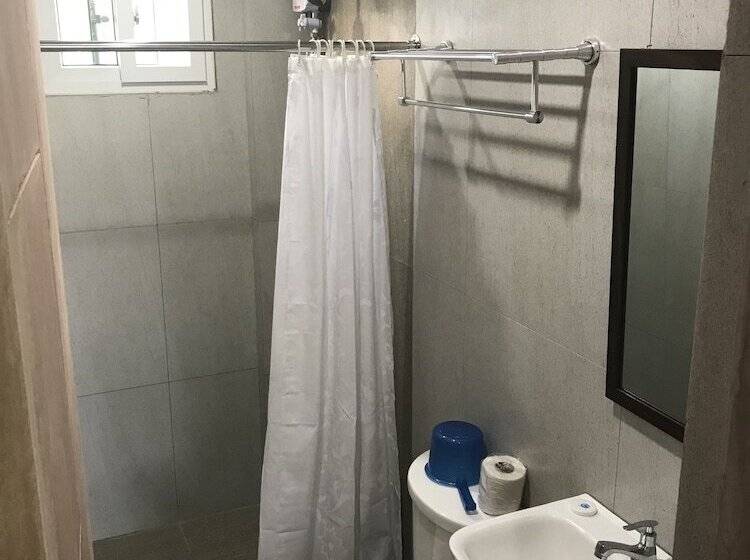 Семейный Номер, Seabreeze Beach Lodge
