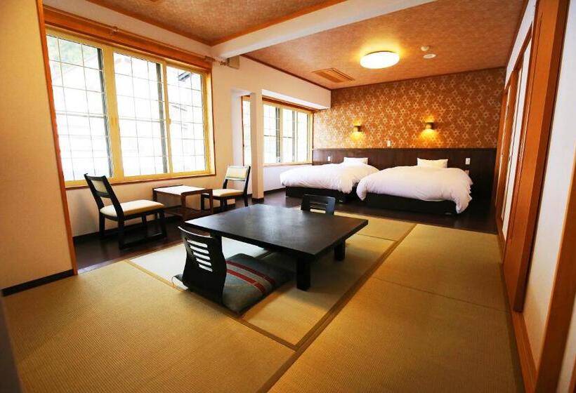 Семейный Номер, Nakajimaya Ryokan