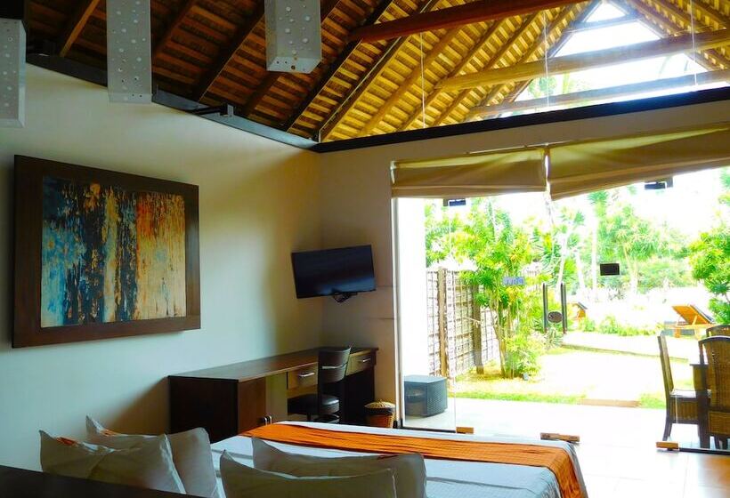 کلبه ییلاقی, Blue Whale Beach Boutique Resort