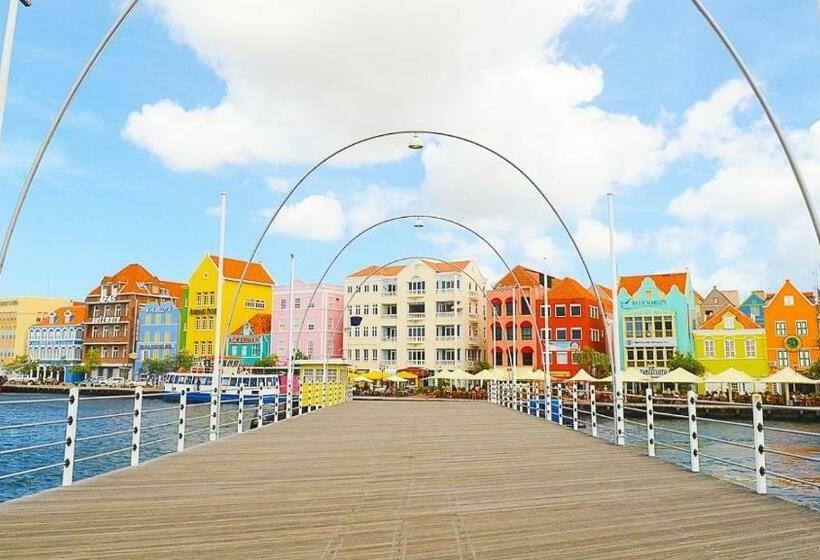 Standard Studio, Willemstad Resort