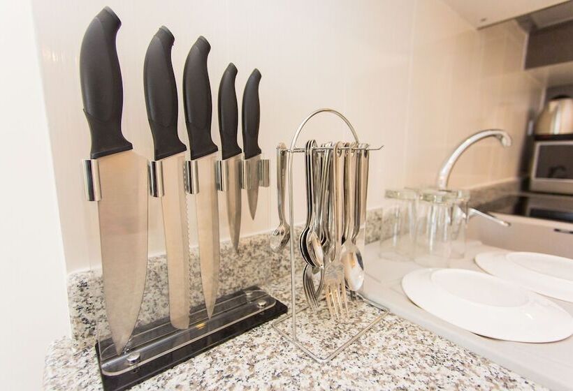 3침실 디럭스 아파트, Accra Luxury Apartments