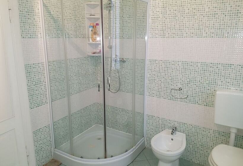 اتاق استاندارد یک تخته با سرویس بهداشتی مشترک, Bed And Breakfast Al Cucherle