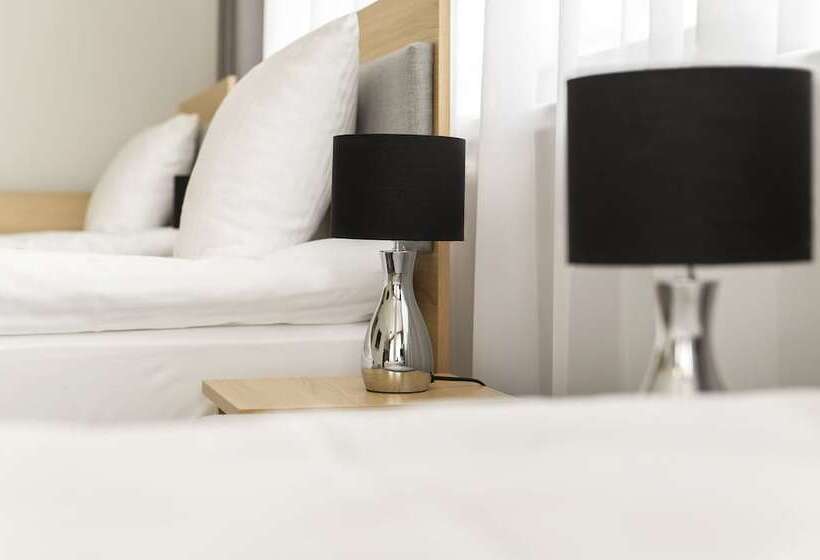 Трехместный Номер Классика, Waw Hotel Airport Okęcie