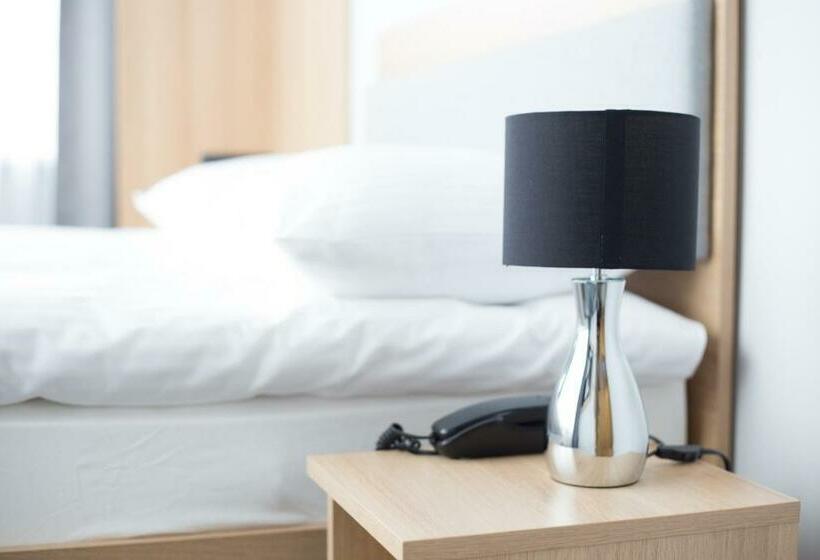 Трехместный Номер Классика, Waw Hotel Airport Okęcie