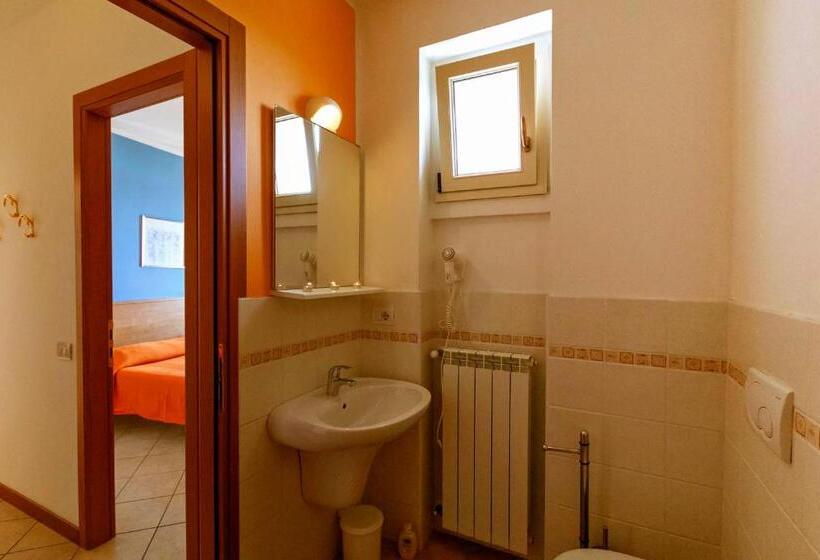 شقة 4 غرف, Residence La Collina