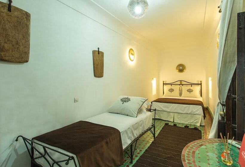 اتاق لوکس, Riad Ecila