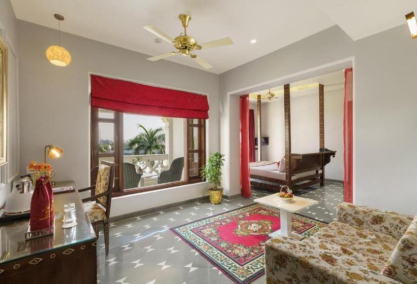 Suite with lake view, Brahma Niwas   Best Lake View Hotel In Udaipur