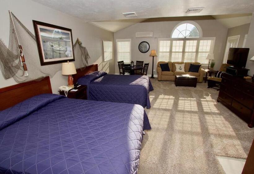 Номер Deluxe с Балконом, Baileys Harbor Yacht Club Resort