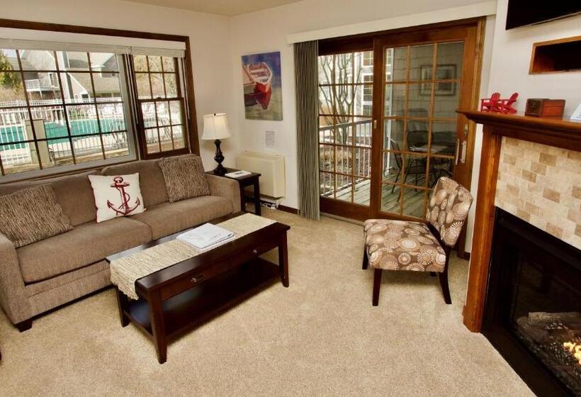Люкс Повышенной Комфортности, Baileys Harbor Yacht Club Resort