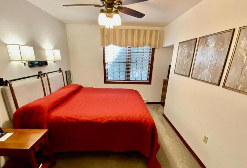 Люкс 2 Спальни, Baileys Harbor Yacht Club Resort