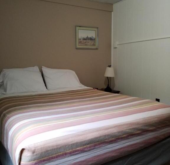 Дом 3 Спальни, Bayside Inn & Marina