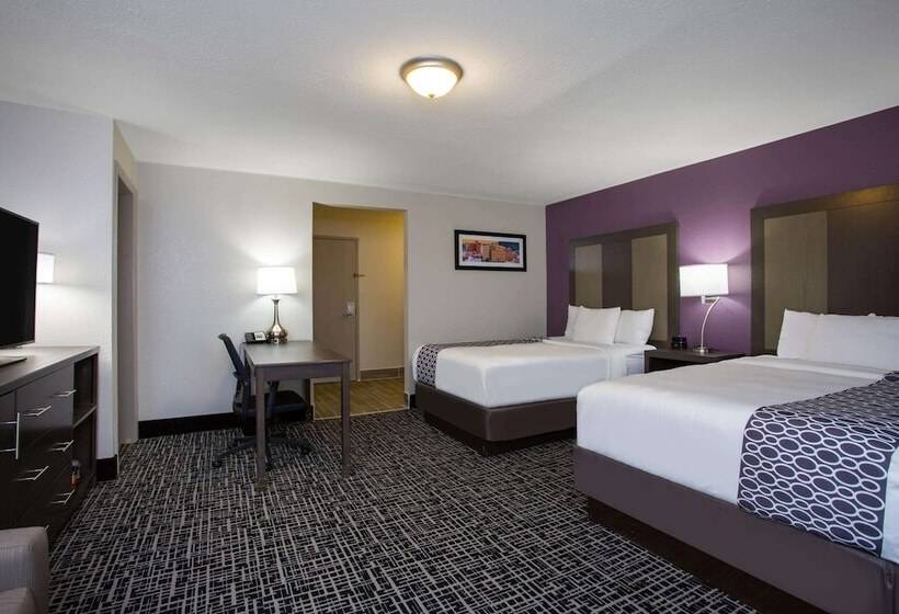 Люкс Deluxe Вид на Горы, La Quinta Inn By Wyndham Roanoke Salem