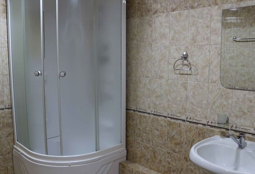经济房, Gostiny Dvor Hotel   Hostel