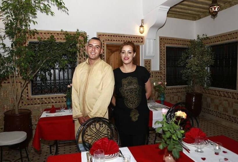 تختخواب در اتاق مشترک, Hostel Amour D Auberge