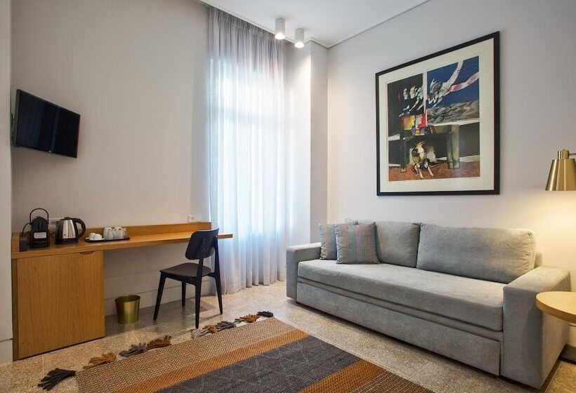 סוויטת ג'וניור, Vol.5