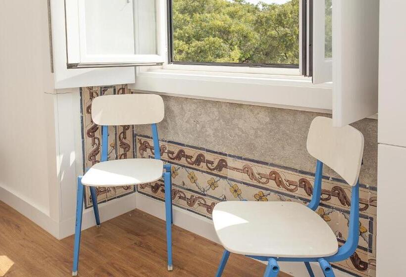 سوئیت با چشم‌انداز رودخانه, Lisbon Old Town Guest House