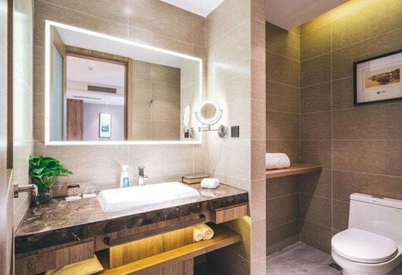 Quarto Superior, Atour