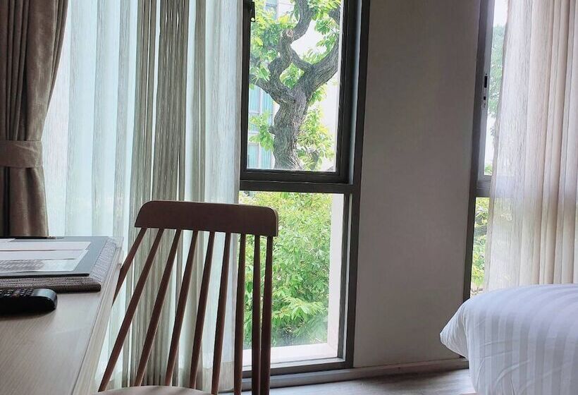 Люкс Вид на Бассейн, Ana Park Chiang Mai