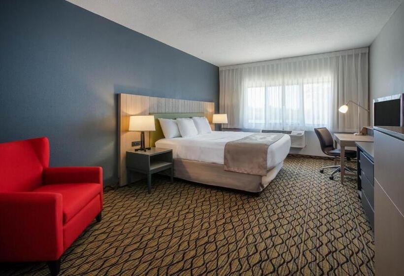 Люкс Повышенной Комфортности, Days Inn & Suites By Wyndham Rochester Hills Mi