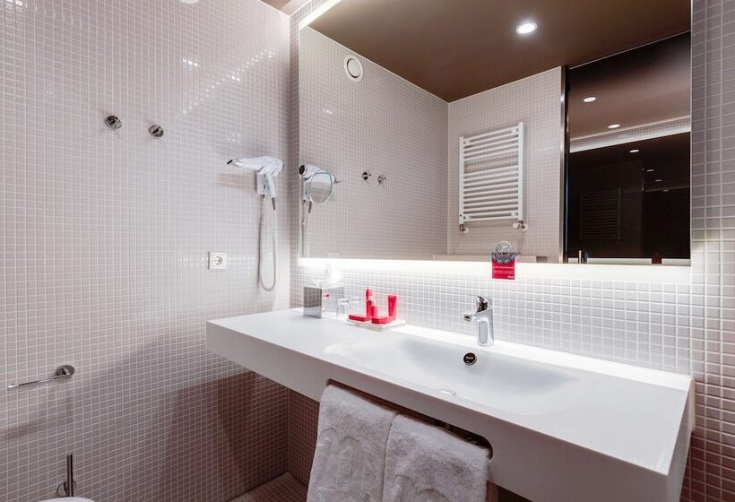 Standard Room, Nhow Amsterdam Rai