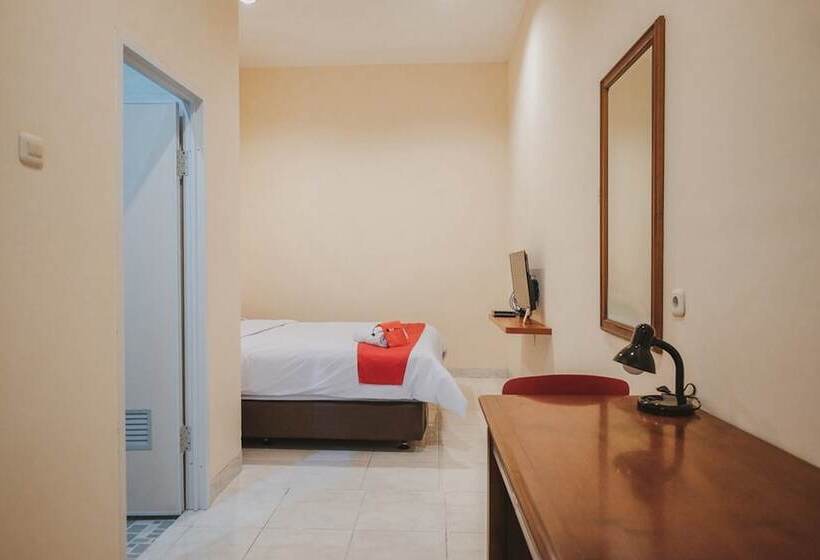 Номер Стандарт, Reddoorz Plus Near Plaza Blok M